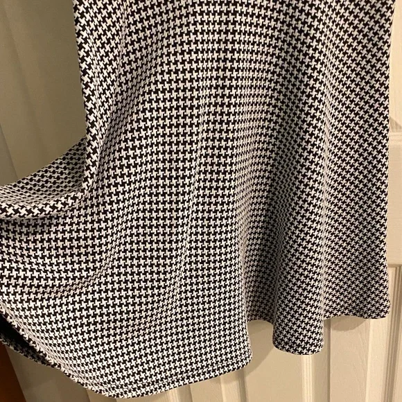 Charlotte Russe Black and White Fit and Flare Work Dress - Picture 7 of 8